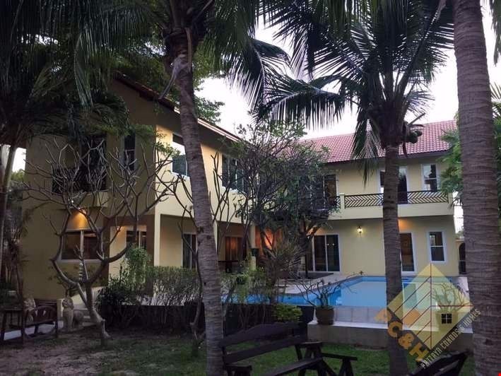 Private House with swimming pool for Rent - South Pattaya.