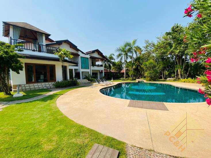 Picture of Bayview Residence - Large 9 Bedroom House for Sale