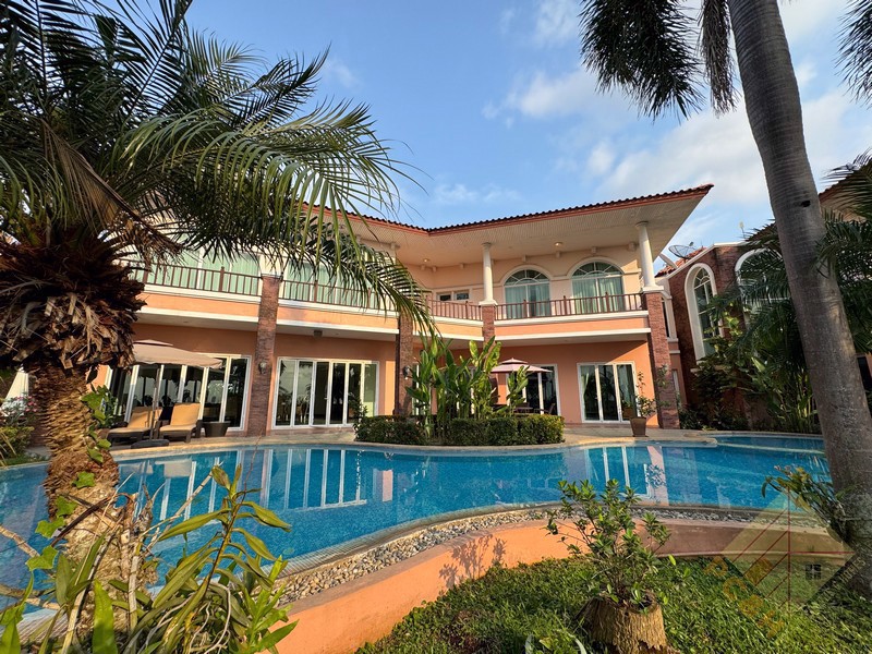 Picture of Phoenix Gold Golf - 4 Bedroom Sea View House for Sale & Rent