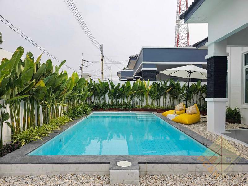 3 Bedroom Private House With Pool for Sale