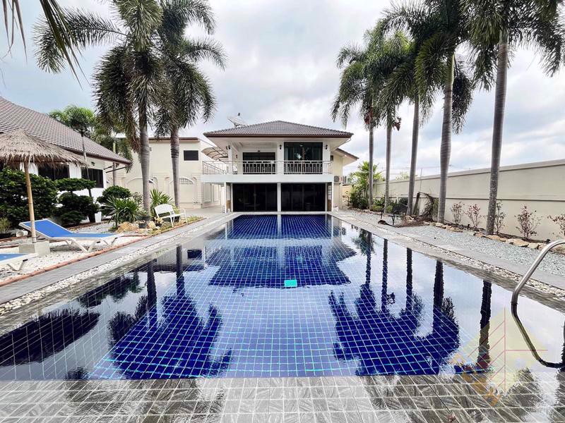 Picture of บ้านส่วนตัวพร้อมสระว่ายน้ำ - บ้าน 4 ห้องนอนให้เช่า