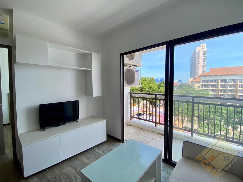 Treetops Pattaya - 1 Bedroom Condo for Sale