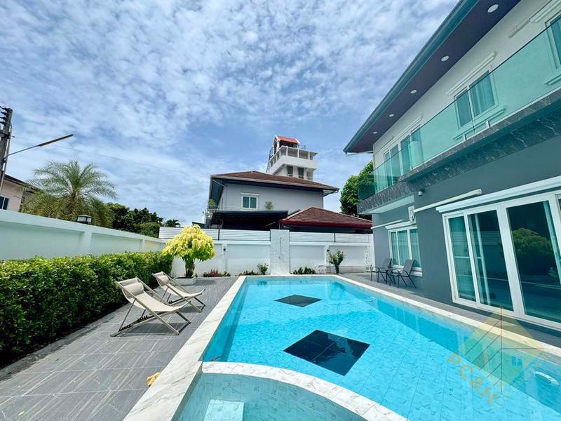 บ้านส่วนตัวพร้อมสระว่ายน้ำ - บ้าน 4 ห้องนอนสำหรับขาย