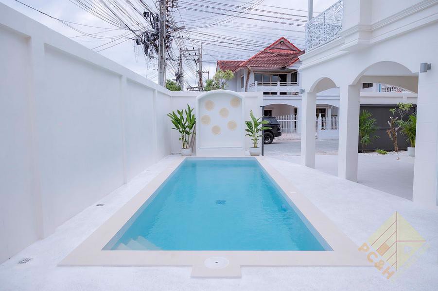 Country Club Villa village - 5 Bedroom Villa for Sale