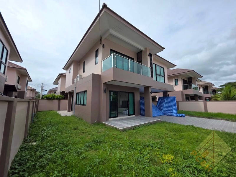 Picture of The Lake -  4 Bedroom House for Sale