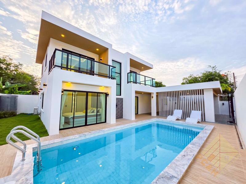 Picture of Pattaya Private Pool Villa - 5 Bedroom Villa for Sale