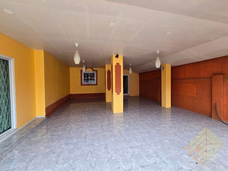 Pattaya Lagoon Village - 4 Bedroom House for Sale