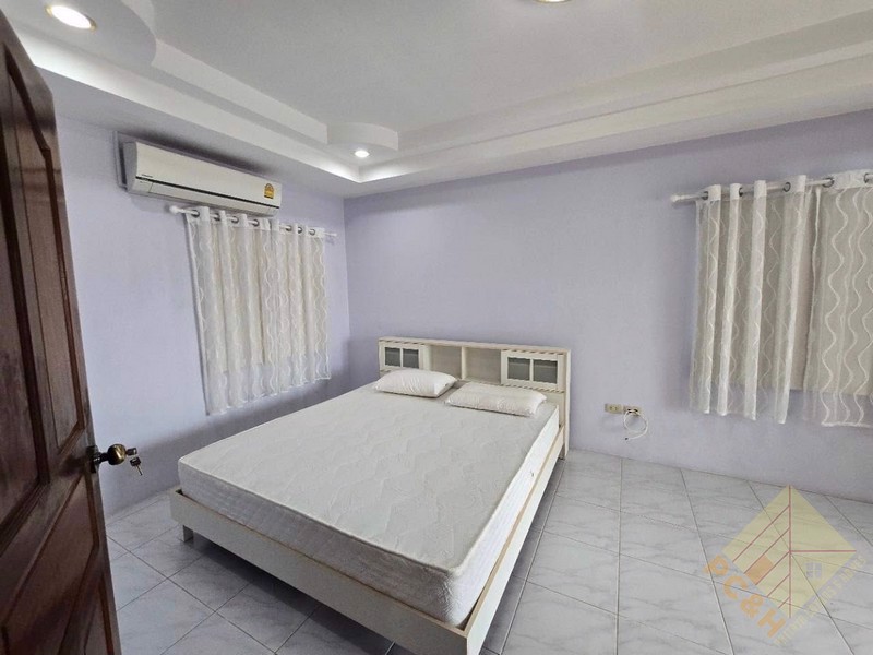 Pattaya Lagoon Village - 4 Bedroom House for Sale