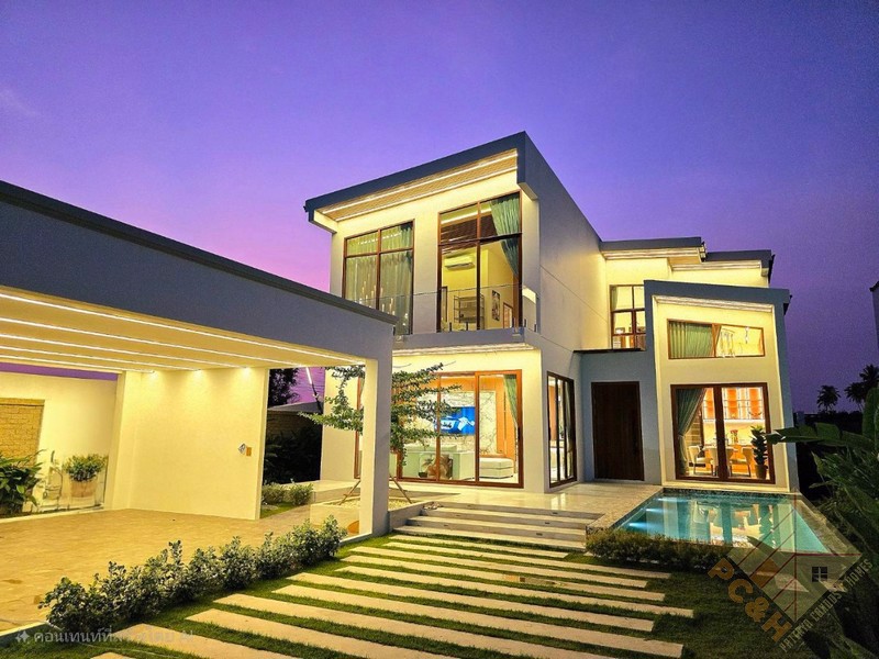 Picture of บ้านหรูทันสมัยพร้อมสระว่ายน้ำส่วนตัวให้เช่า