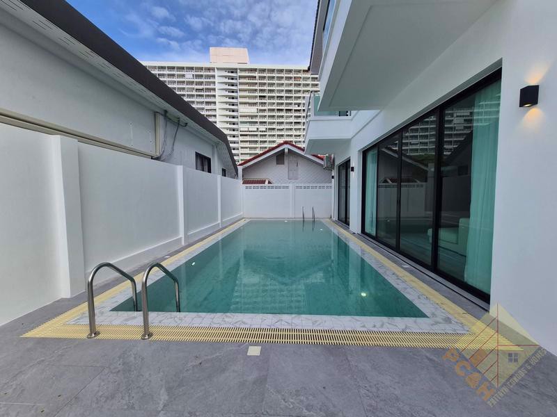 Picture of Jomtien Condotel Village - 5 Bedroom House for Sale