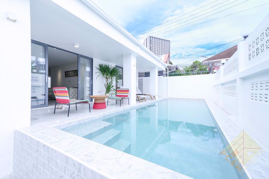 Picture of Private House With Pool - 4 Bedroom House for Sale
