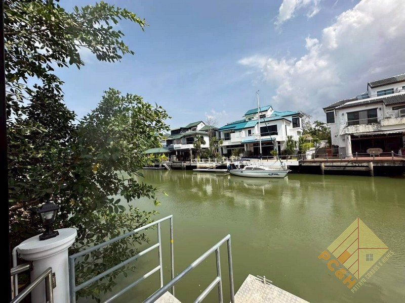 Picture of Jomtien Yacht Club 3 - 4 Bedroom House for Sale