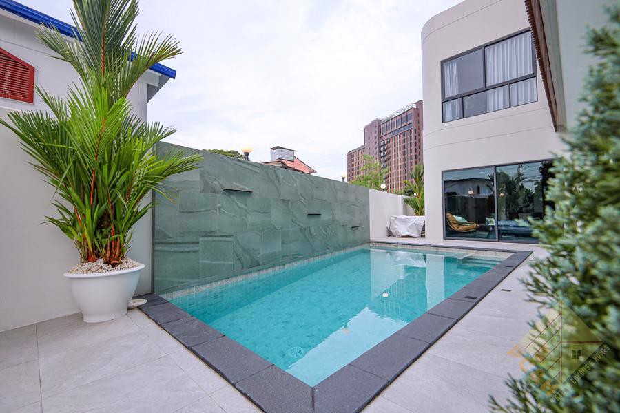 Picture of Aura City Center Pool Villa - 8 Bedroom House for Sale