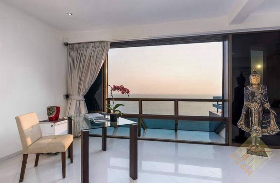 Picture of Jomtien Plaza Condotel – 3 Bedroom Sea View Duplex Condo for Sale