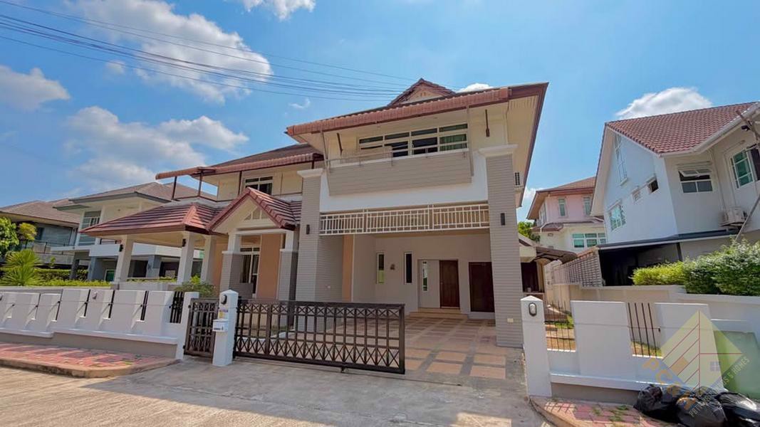 Picture of Central Park Hillside Pattaya - 5 Bedroom House for Rent