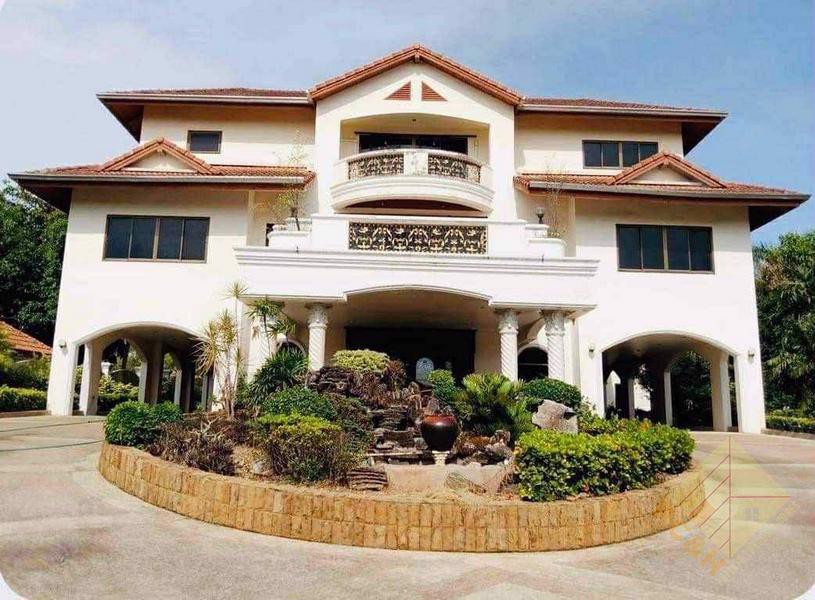 Picture of Paradise Villa 1 - 5 Bedroom House for Sale