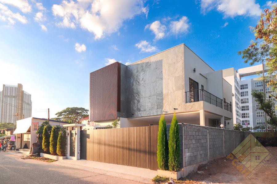 Picture of Aura City Center Pool Villa - 8 Bedroom House for Sale