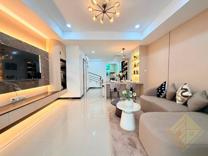 Picture of Townhouse for Sale in Jomtien - 3 Bedroom for Sale