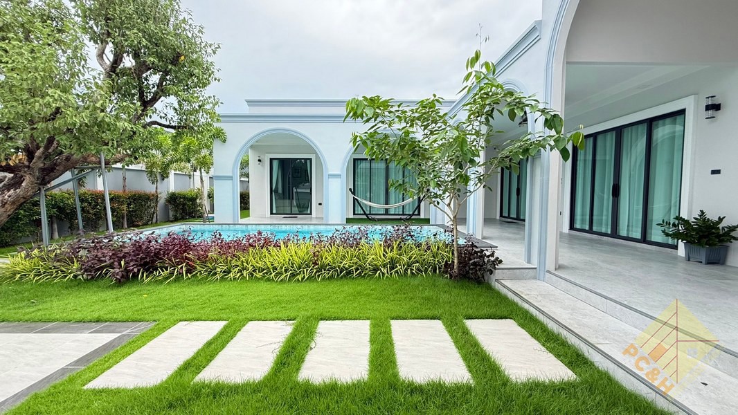 Picture of Private House With Pool - 4 Bedroom House for Sale