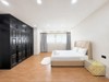 Picture of Private House With Pool - 5 Bedroom House for Sale
