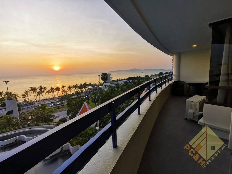 Picture of Jomtien Plaza Condotel - 1 Bedroom Sea View Condo for  Rent