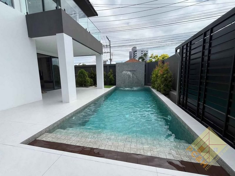 Picture of Eakmongkhol Thepprasit - 5 Bedroom House for Sale