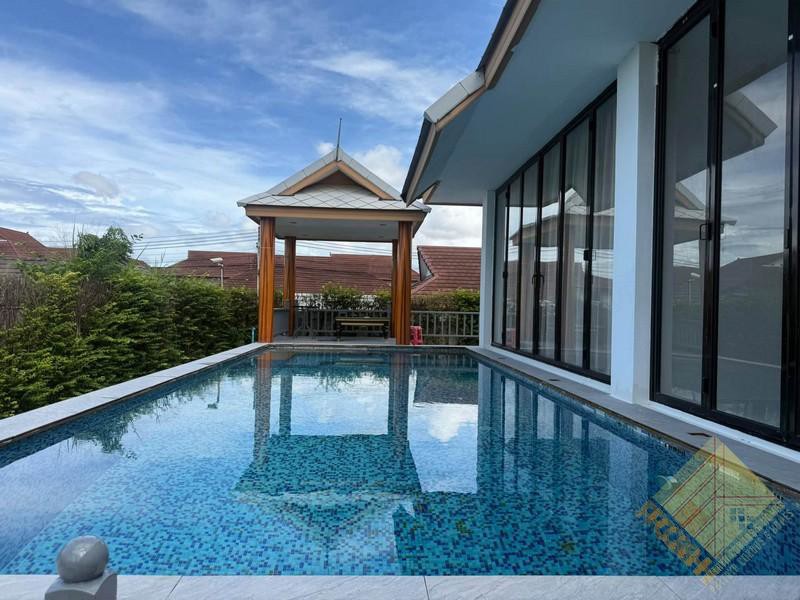 Picture of Amorn Village - 6 Bedroom House for Sale 